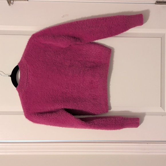 Willow & Wind Cozy Magenta Sweater - Picture 2 of 5